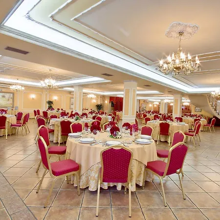 Hotel Pazo De Monterrei 3*